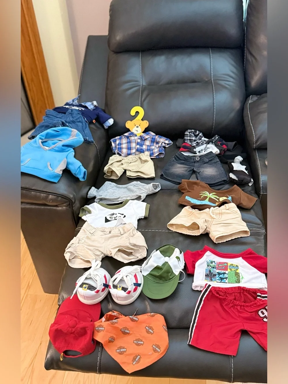 Build the bears closet with 2  Teddy Bear Stuffed and clothings